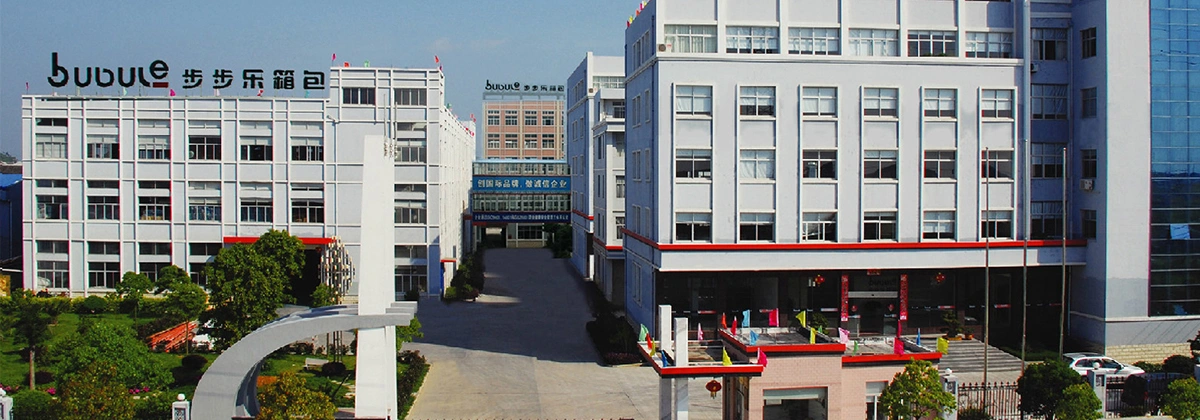 Fabricante de equipaje con diseños y moldes propios