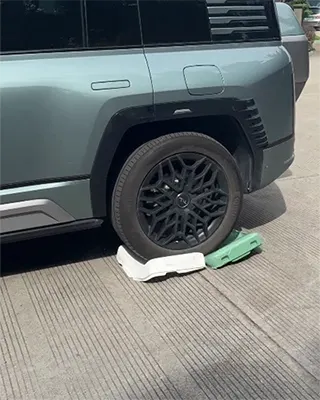 Prueba de durabilidad de la carcasa de la maleta