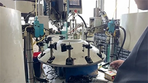 Ensamblaje de ruedas para maletas