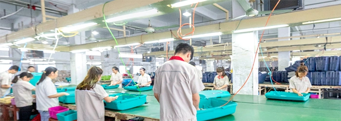 Taller de accesorios (Asas telescópicas y fijas, ruedas)